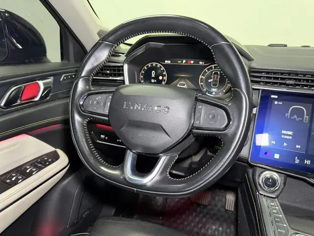 LYNK & CO Lynk 05 2.0TD two-wheel drive Halo