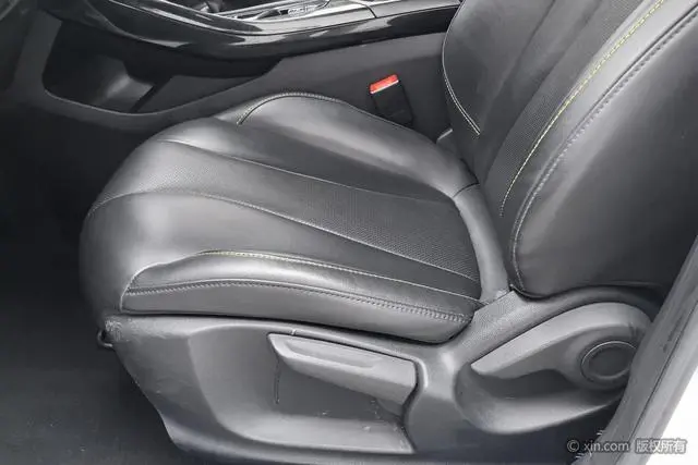 Roewe Roewe i5 1.5L CVT Diamond Edition