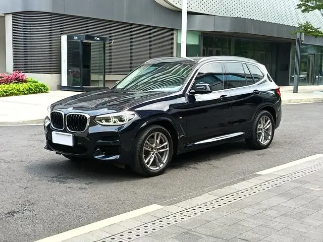 BMW BMW X3 xDrive25i M sports suit