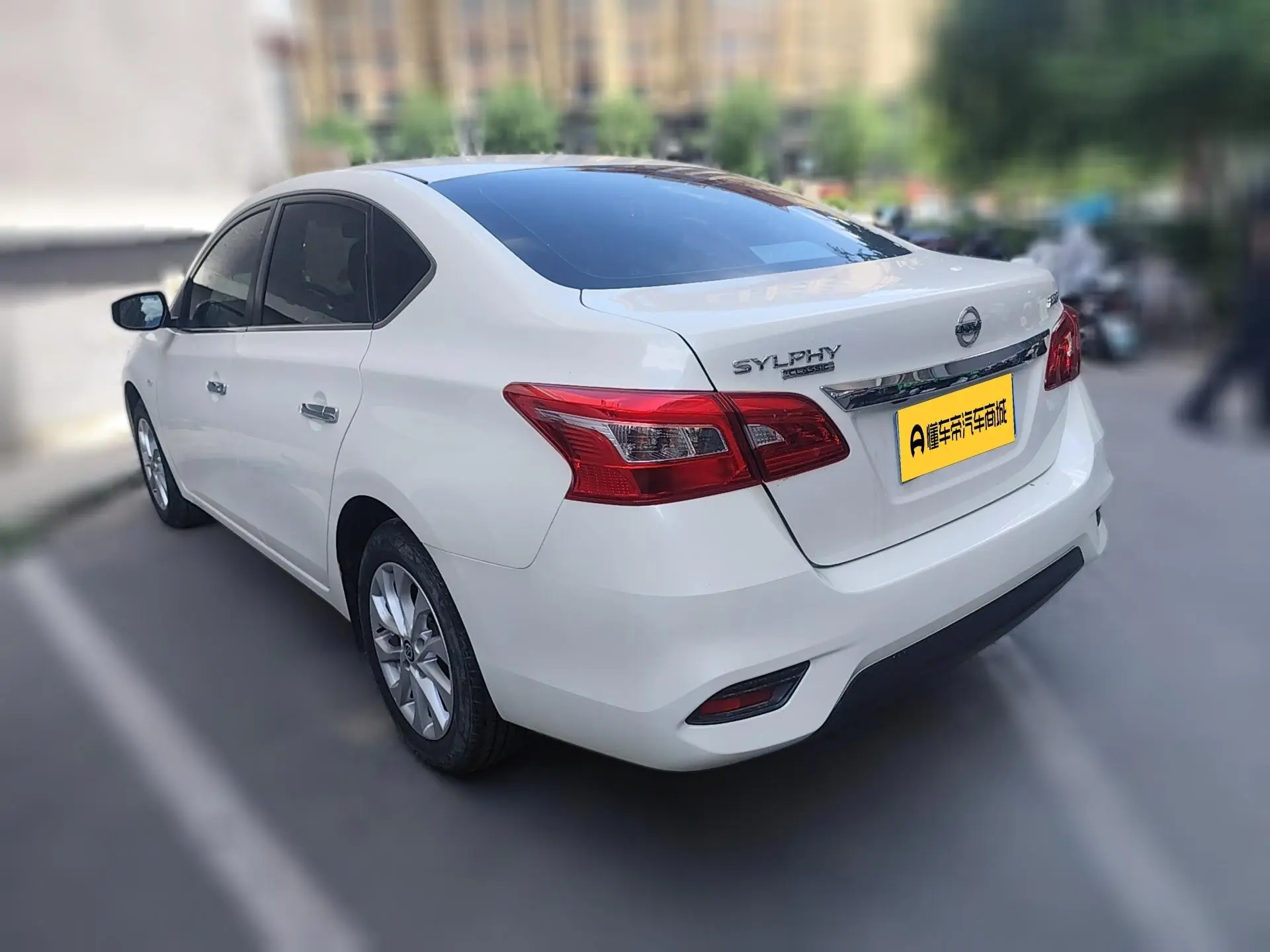 Nissan Xuan Yi Classic 1.6 XL CVT Deluxe Edition