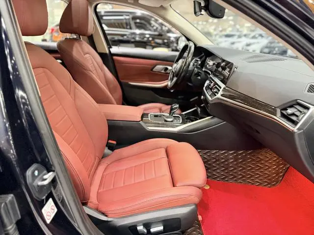 BMW BMW 3 Series Facelift 325Li M sports suit