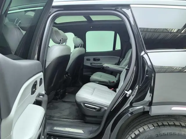 NIO NIO ES8 580KM six-seater version