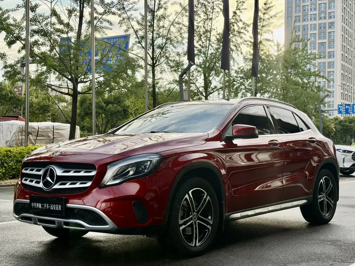 Mercedes-Benz Mercedes-Benz GLA GLA 200 fashion type