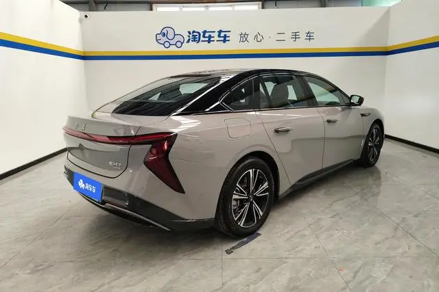 Hongqi Hongqi EH7 690 Pro