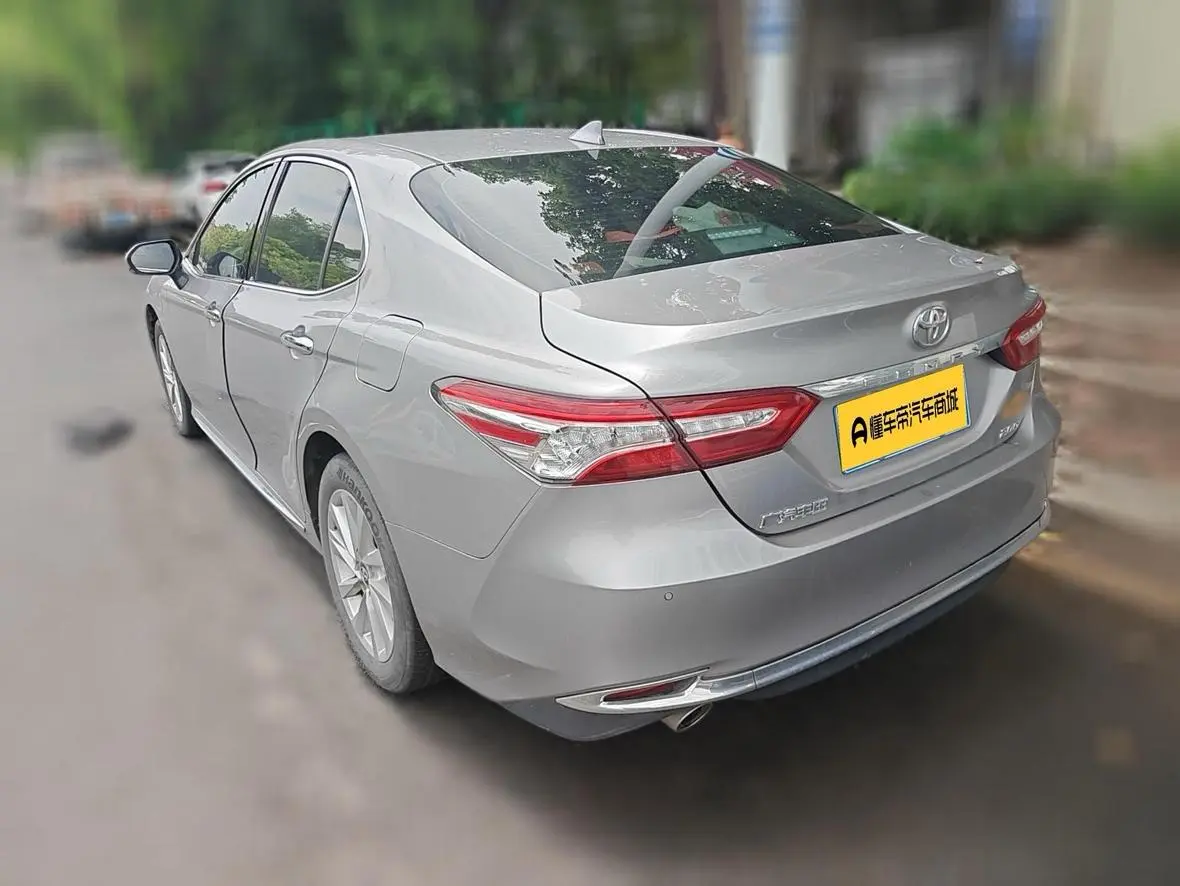 TOYOTA Camry 2.0G Deluxe Edition