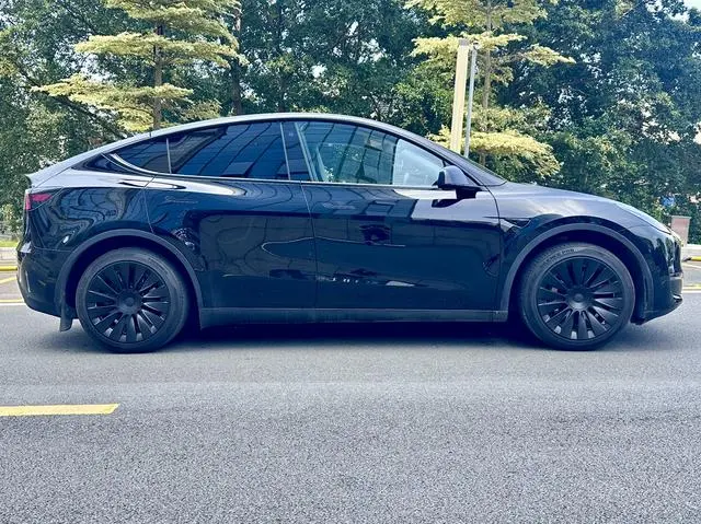 Tesla Model Y Standard battery life, rear-wheel drive version
