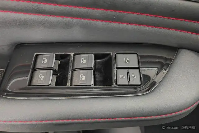 Dongfeng Fengxing Popular T5 EVO 1.5TD DCT Diamond Edition
