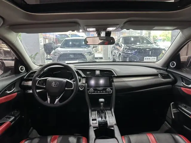 Honda Civic 220TURBO CVT Dynamic Version Country VI