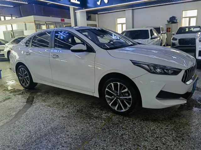 Kia Kia K3 1.5L IVT Fashion Edition
