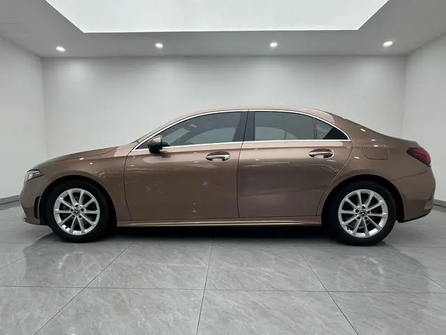 Mercedes-Benz Mercedes-Benz A-class A 200 L sports sedan