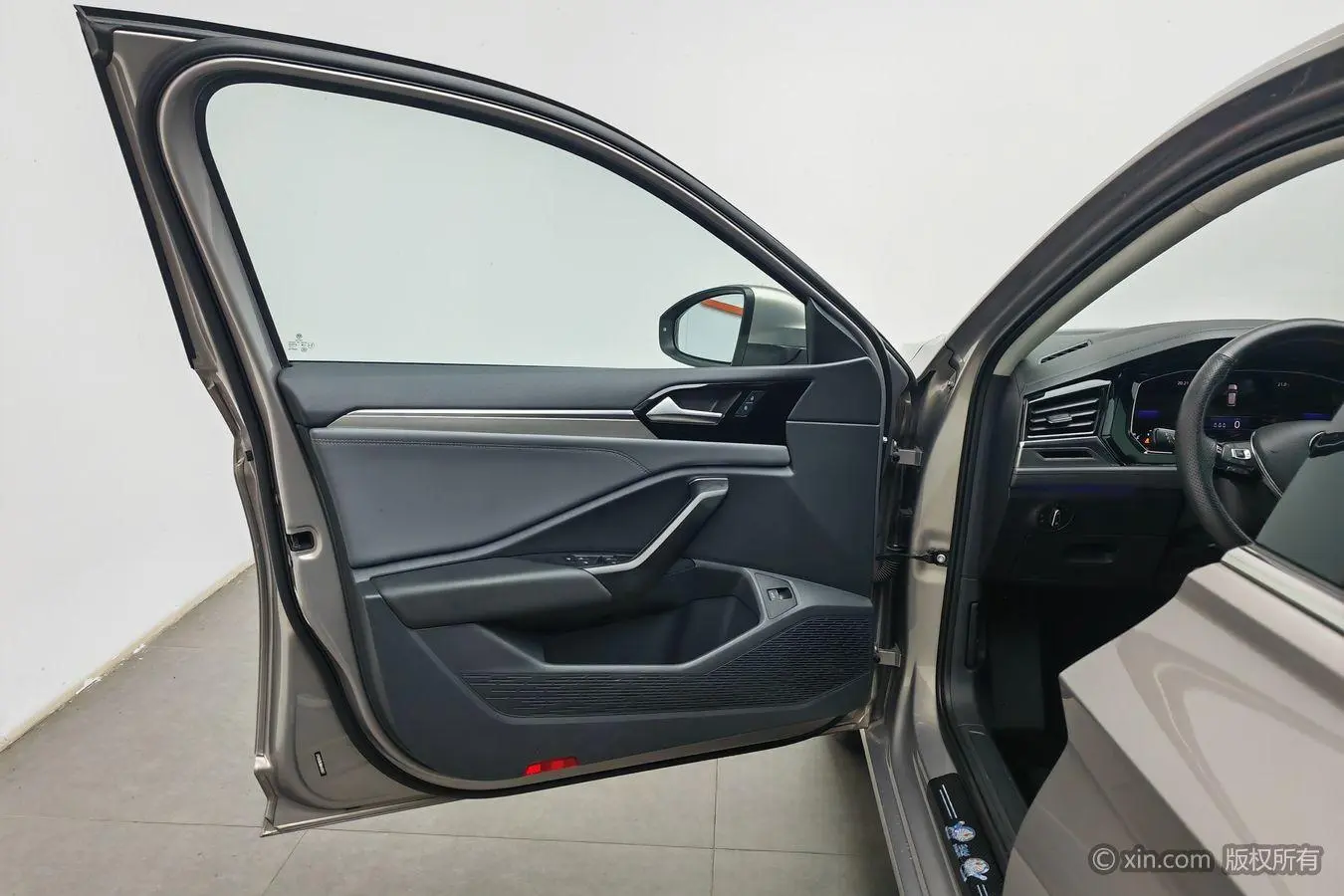 Volkswagen Sagitar 280TSI DSG Comfortable Smart Edition