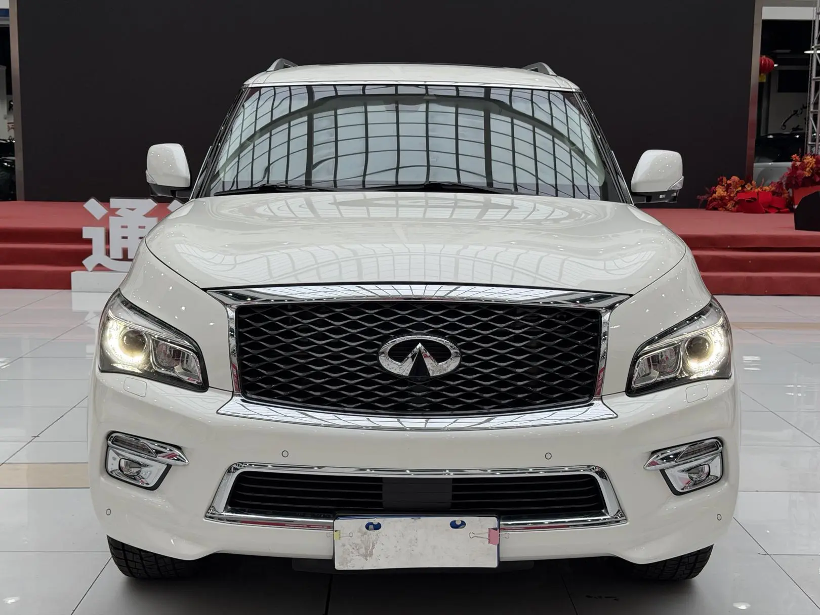 Infiniti Infiniti QX80 5.6L 4WD
