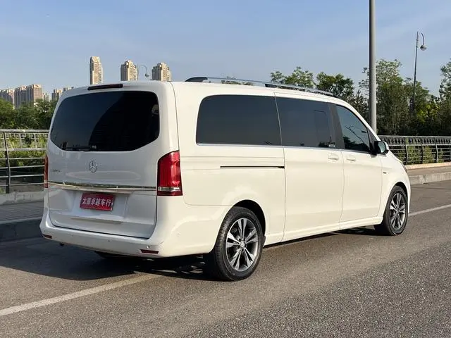 Mercedes-Benz Mercedes-Benz V-class V 260 L Premium Extended Version