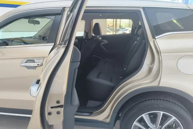 Geely Boyue 1.8TD automatic two-wheel drive intelligent 4G connected version