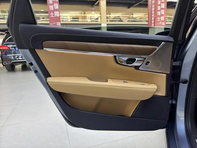Volvo Volvo S90 PHEV T8 E-drive hybrid Zhiya Edition Country V