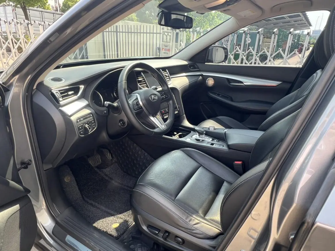 Infiniti Infiniti QX50 2.0T four-wheel drive smart version