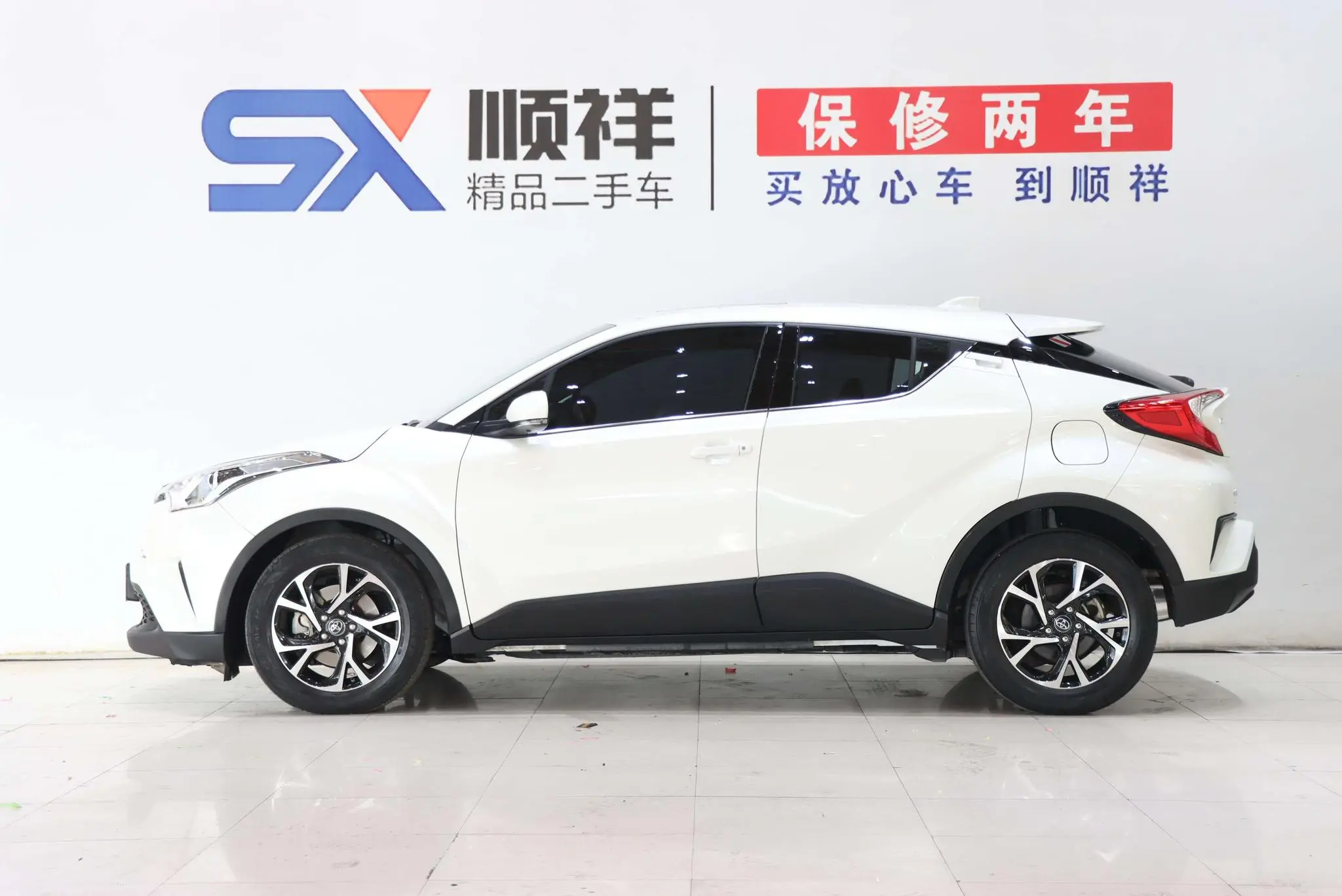 TOYOTA Toyota C-HR 2.0L Leading version