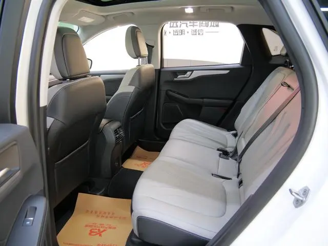 Ford Ruiji EcoBoost 245 two-wheel drive Yaoxiang model