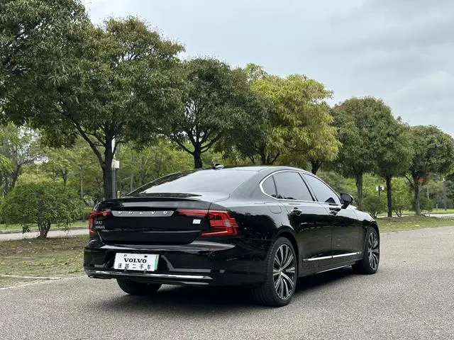 Volvo Volvo S90 PHEV T8 four-wheel drive long battery life Zhiya Deluxe Edition