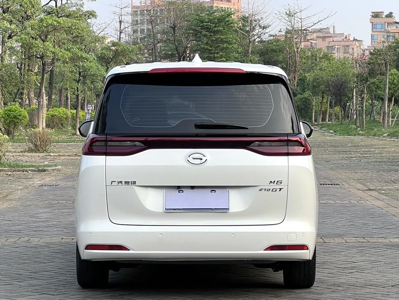GAC Trumpchi M6 270T automatic Premium Edition 7-seater Country V