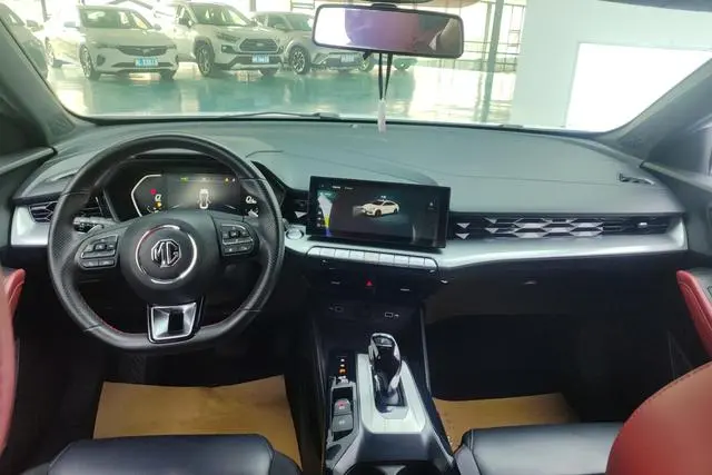 MG MG5 300TGI DCT Green Luxury Luxury Edition