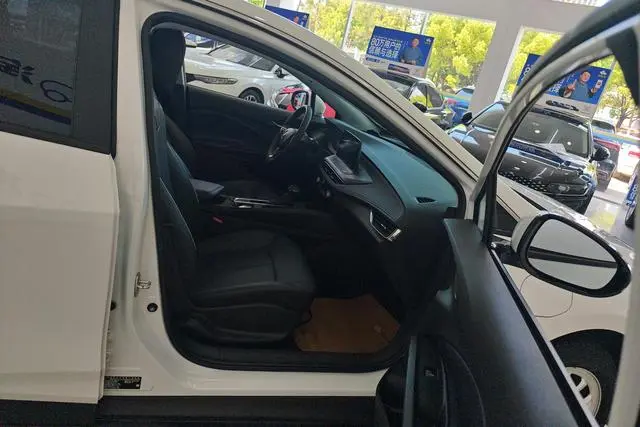 Buick Slightly blue 6 450km travel version