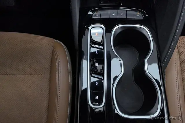Buick Angkewei S 652T two-wheel drive luxury