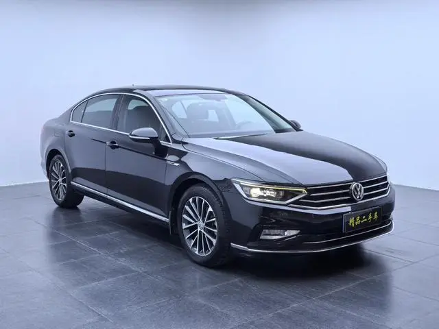 Volkswagen Magotan 330TSI DSG Luxury