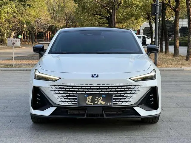 Changan Changan UNI-V 1.5T premium type