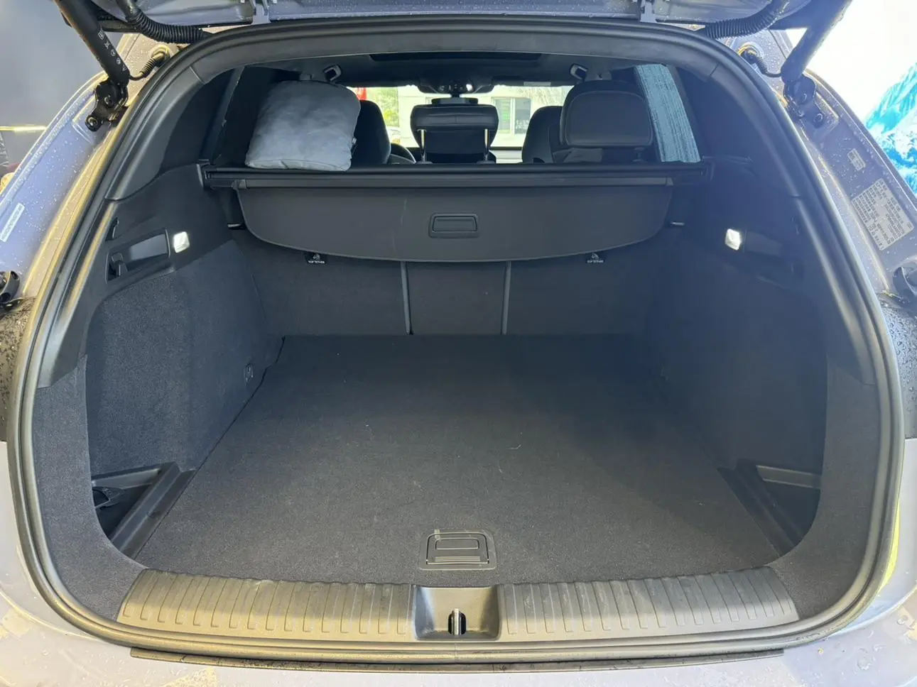 Audi Audi Q6L e-tron First pilot version