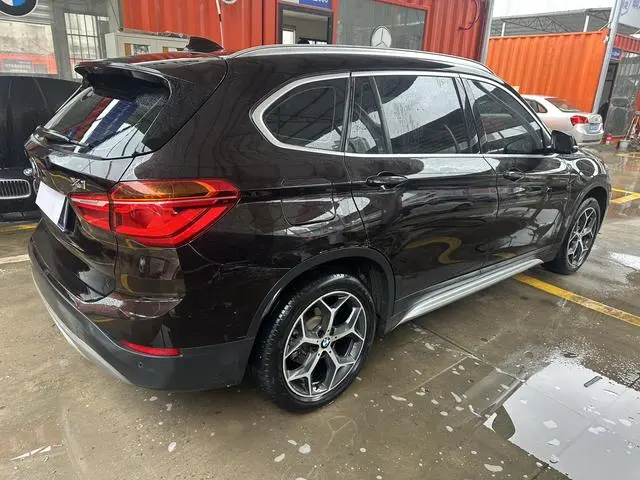 BMW BMW X1 sDrive18Li Luxury