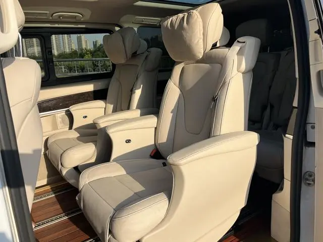 Mercedes-Benz Mercedes-Benz V-class V 260 L Premium Extended Version