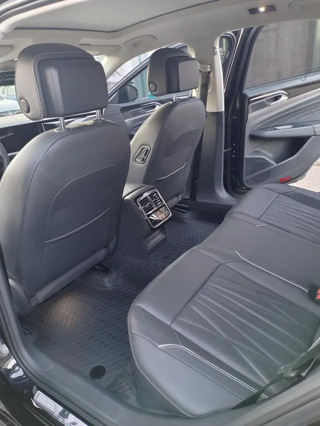 Volkswagen Passat PHEV 430PHEV Hybrid Deluxe Edition