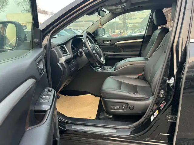 TOYOTA Highlander 2.0T four-wheel drive deluxe edition 7-seater Country V