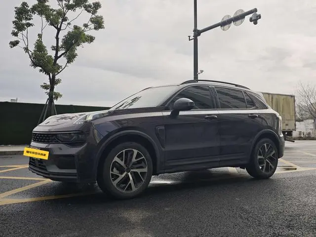 LYNK & CO Lynk &Co. 01 EM-P 1.5TD PHEV Halo