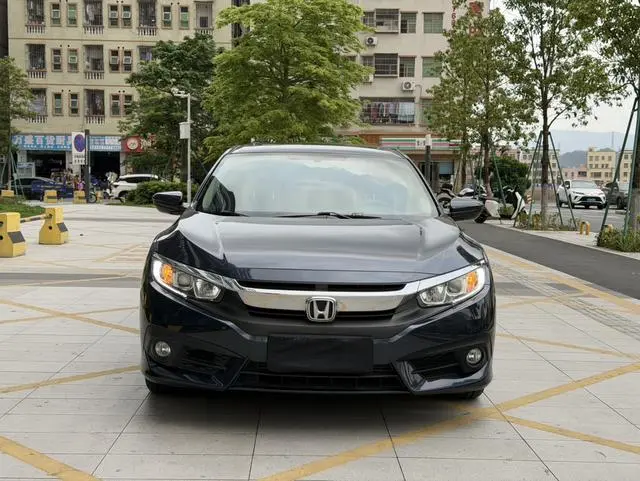 Honda Civic 220TURBO Manual Deluxe Edition