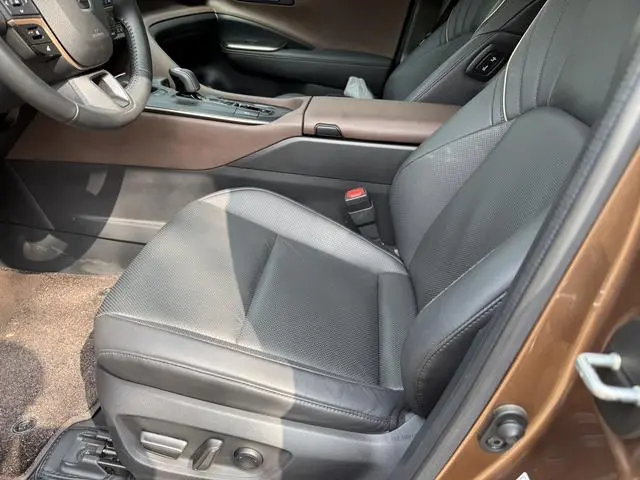 TOYOTA Crown SportCross 2.5L HEV Premium Edition
