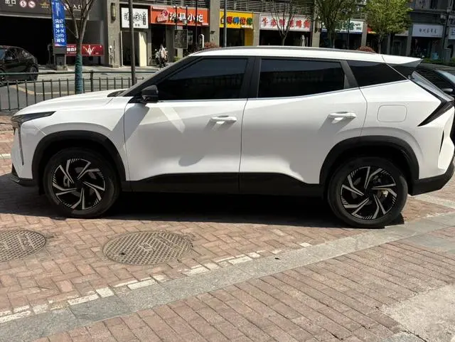 Geely Boyue 1.5TD Longteng Edition