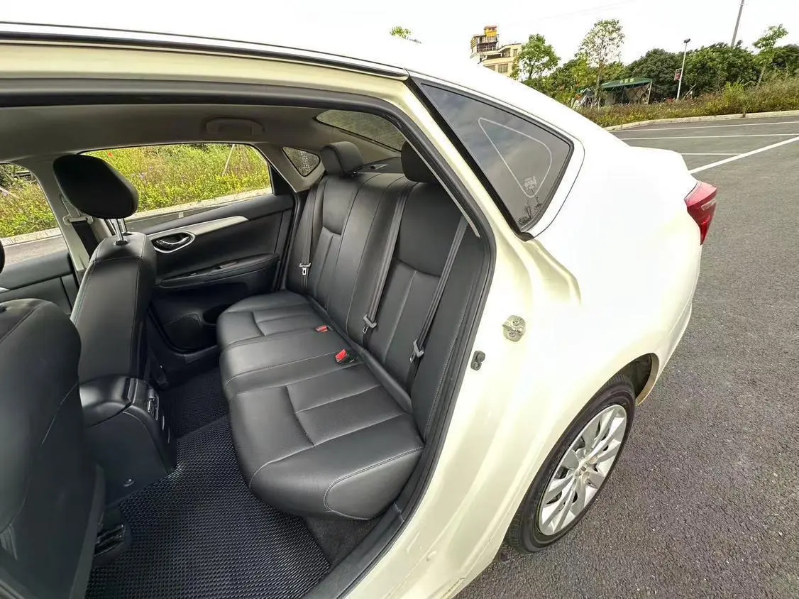 Nissan Xuan Yi Classic 1.6 XE CVT Comfort Edition