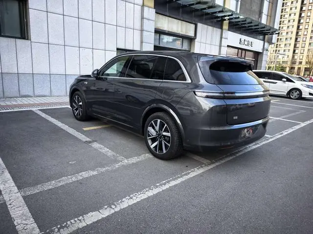 Li Auto Ideal L7 Pro version