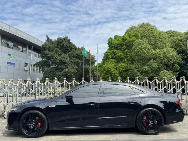Audi Audi A7L 45 TFSI quattro S-line wind knight