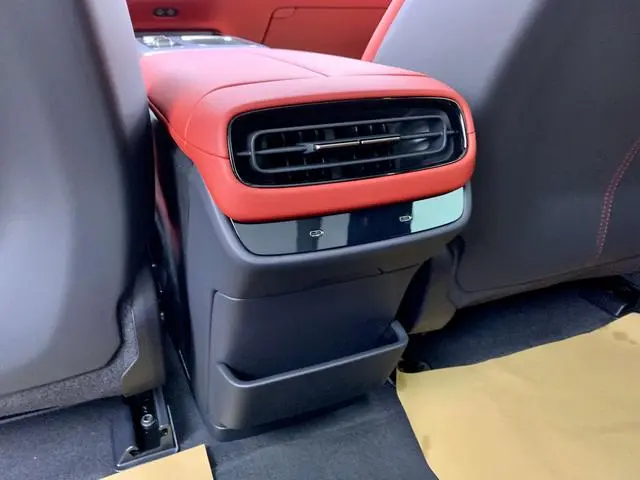 Xiaomi Xiaomi SU7 Rear drive, long battery life, Pro version