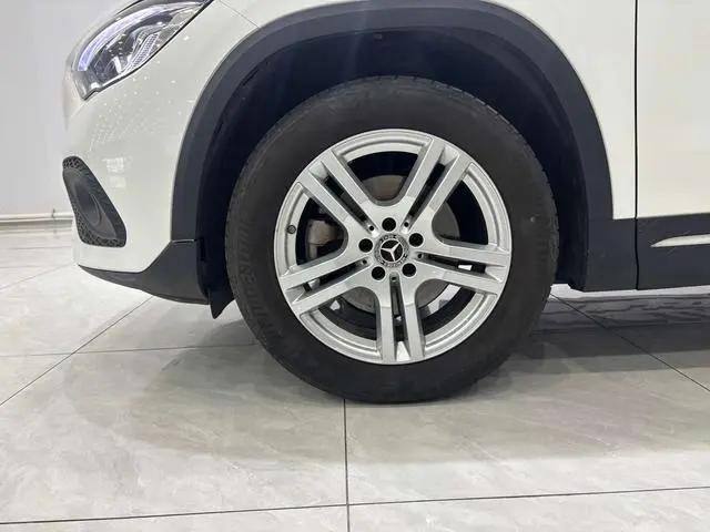 Mercedes-Benz Mercedes-Benz GLA GLA 200