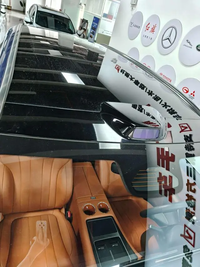 AITO Ask the world M7 Extended range Ultra five-seater four-wheel drive version