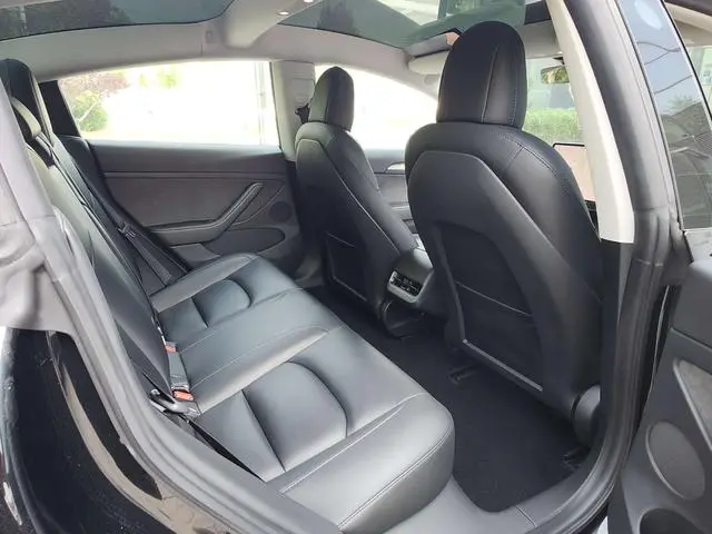 Tesla Model 3 Upgraded version of standard battery life rear drive