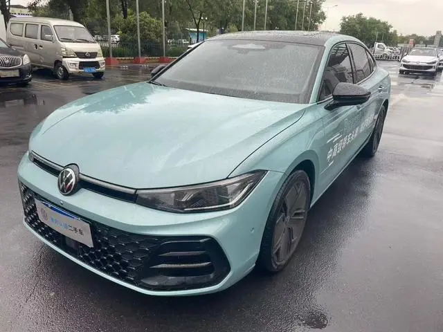 Volkswagen Passat Pro 380TSI Starry Sky Dragon Edition