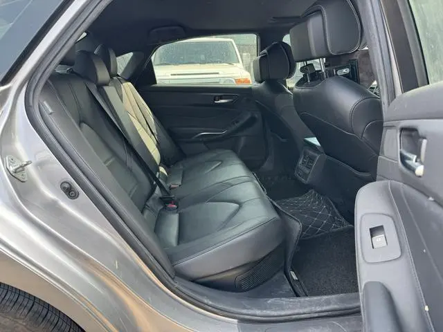 TOYOTA Asian dragon Dual engine 2.5L Deluxe Edition Country VI