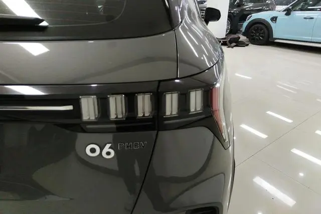 LYNK & CO Lynk & Co. 06 EM-P 84KM battery life version Pro