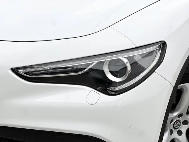 Alfa Romeo Stelvio 2.0T 200HP Elite Edition
