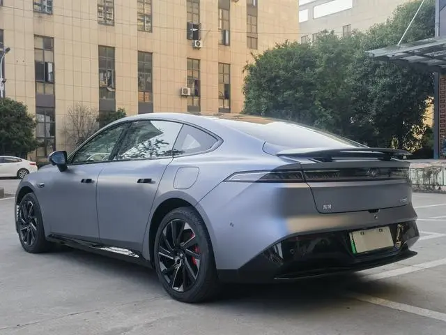 Dongfeng eπ eπ007 Pure electric 540 four-wheel drive Max version
